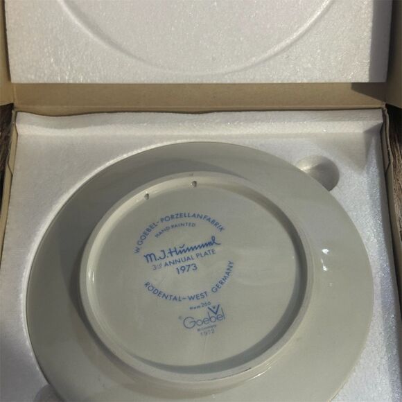 Vintage 1973 M.‎ J. Hummel Annual Plate Goebel Original Box Germany - Picture 5 of 7